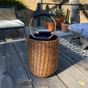 Wicker bucket bag